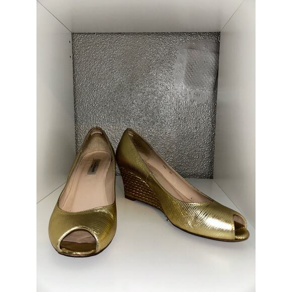✨ LK Bennett Gold Metallic Wedge Heels – Size 8.5 – Glam, Chic & Shimmery! ✨ - Picture 2 of 10